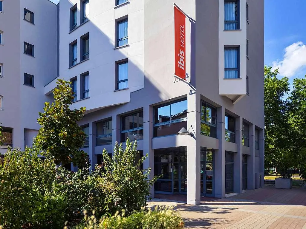 Ibis Annecy - Cran-Gevrier Hotel France
