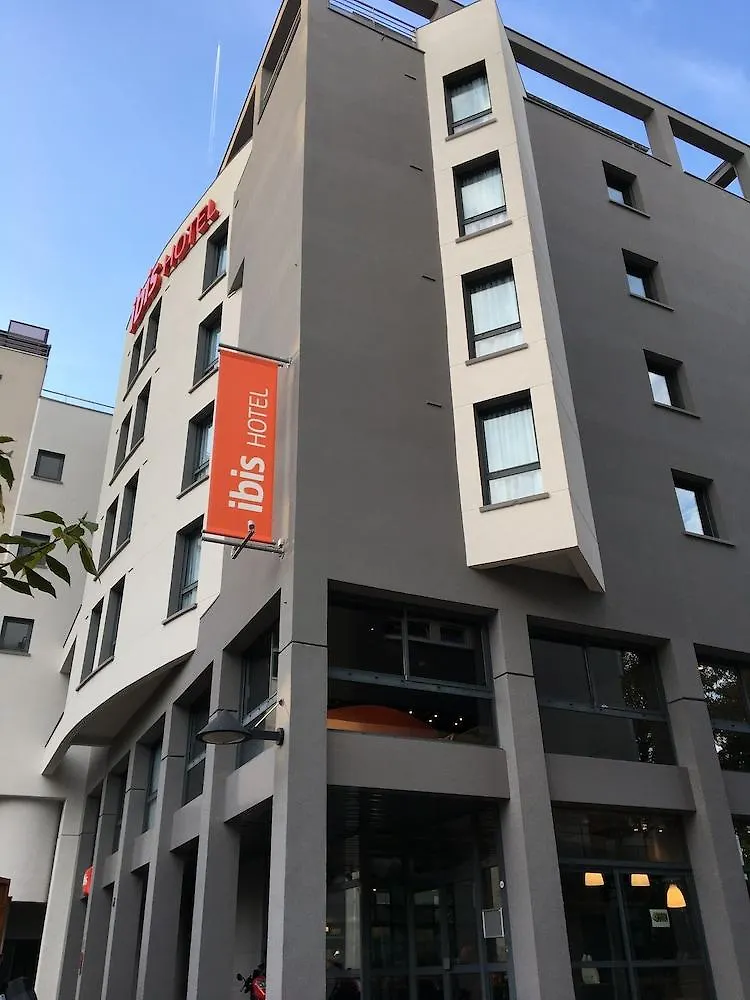 Ibis Annecy - Cran-Gevrier Hotel